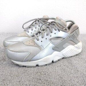 Nike Air Huarache Run SE Womens 8.5 Shoes Gray Silver Low 859429-002 NO INSOLES